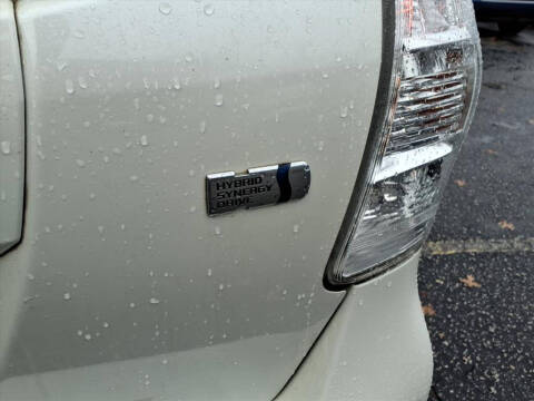 2013 Toyota Prius v Five