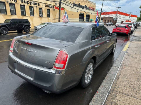 2012 Chrysler 300 Limited