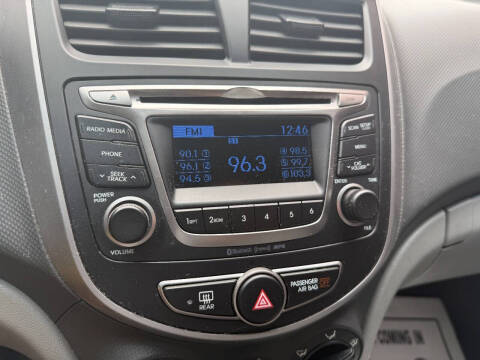 2016 Hyundai Accent SE