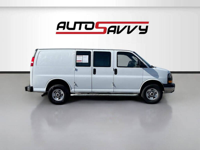 2022 GMC Savana 2500