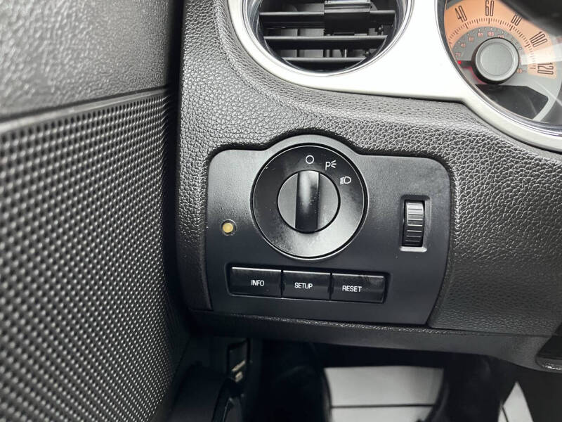 2010 Ford Mustang V6