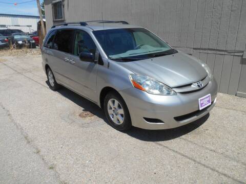 2006 Toyota Sienna for sale at AUTOTRUST in Boise ID