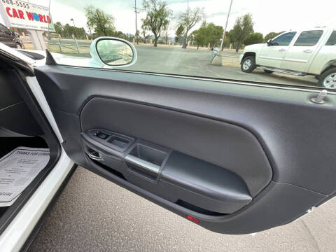 2012 Dodge Challenger SXT