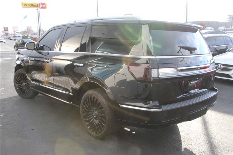 2018 Lincoln Navigator Black Label
