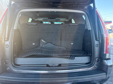 2018 Cadillac Escalade Luxury