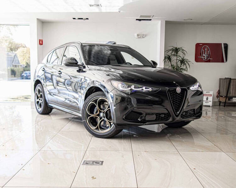 2025 Alfa Romeo Stelvio