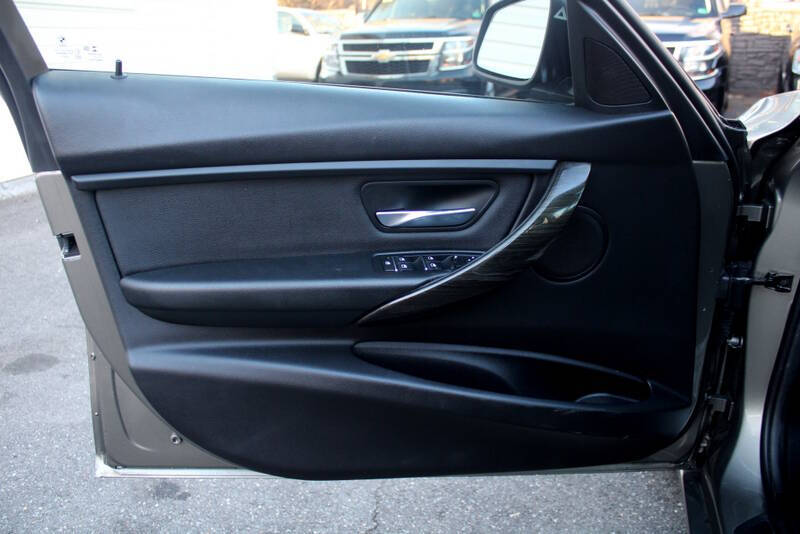 2018 BMW 3 Series 320i xDrive