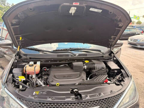 2020 Chrysler Pacifica Touring L Plus