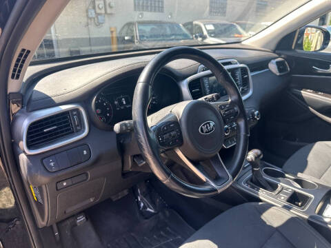2018 Kia Sorento LX
