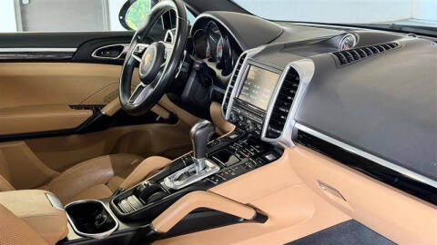 2016 Porsche Cayenne S