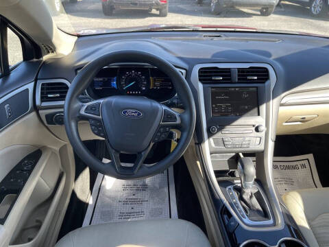 2016 Ford Fusion SE