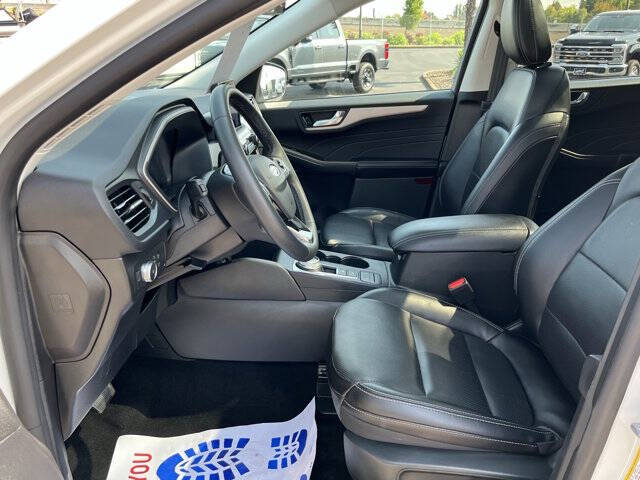 2022 Ford Escape SEL