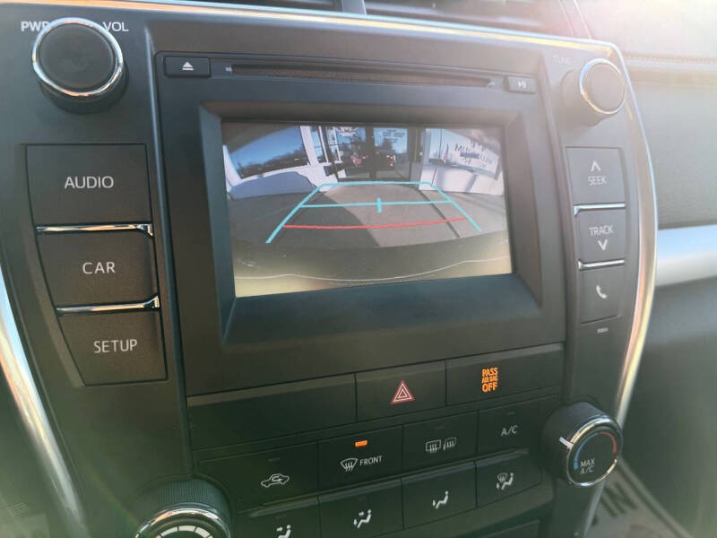 2017 Toyota Camry SE