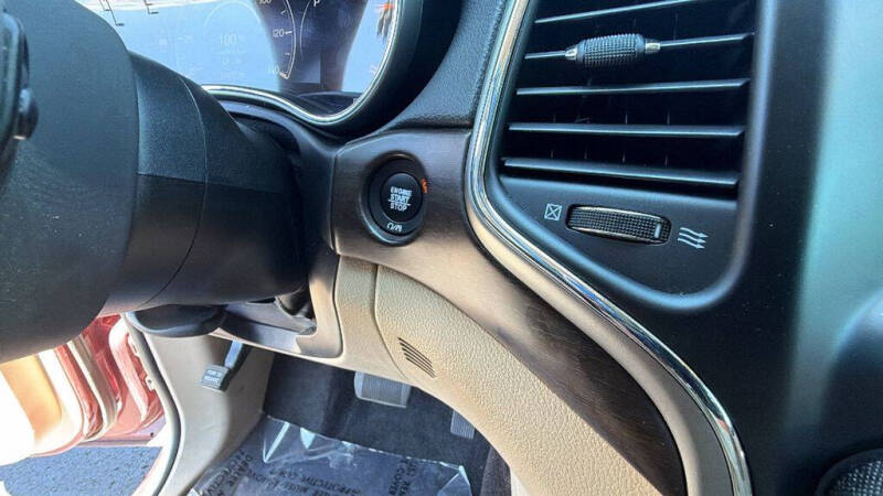 2018 Jeep Grand Cherokee Laredo