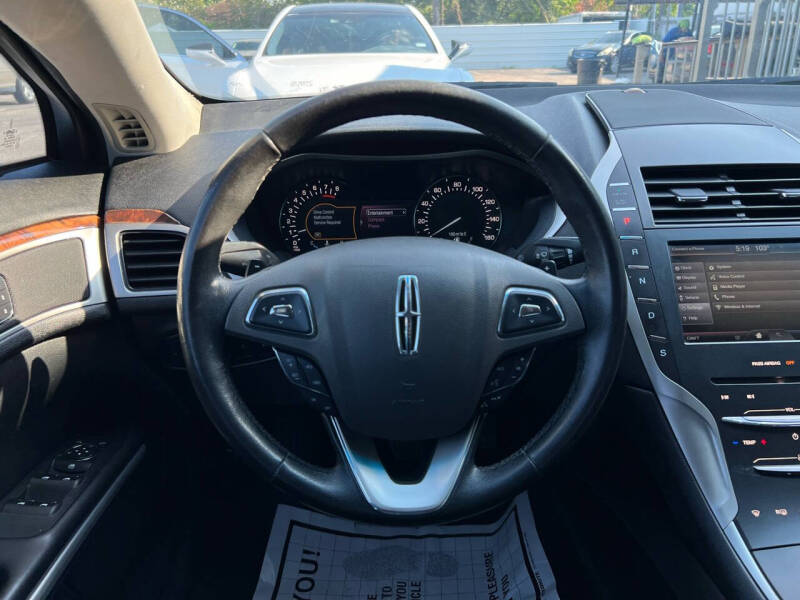 2016 Lincoln MKZ