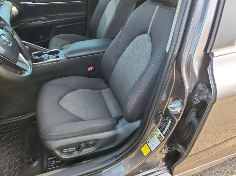 2021 Toyota Camry Hybrid LE