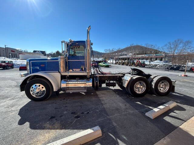 2018 Peterbilt 389