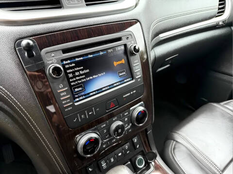 2017 Chevrolet Traverse LT