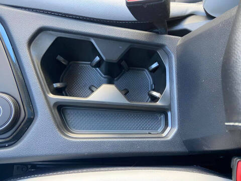 2025 Volkswagen Taos SE 4Motion