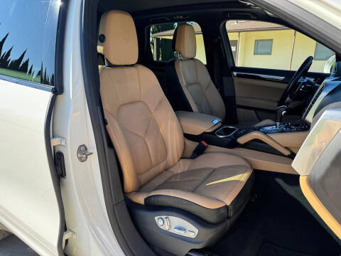 2017 Porsche Cayenne Platinum Edition