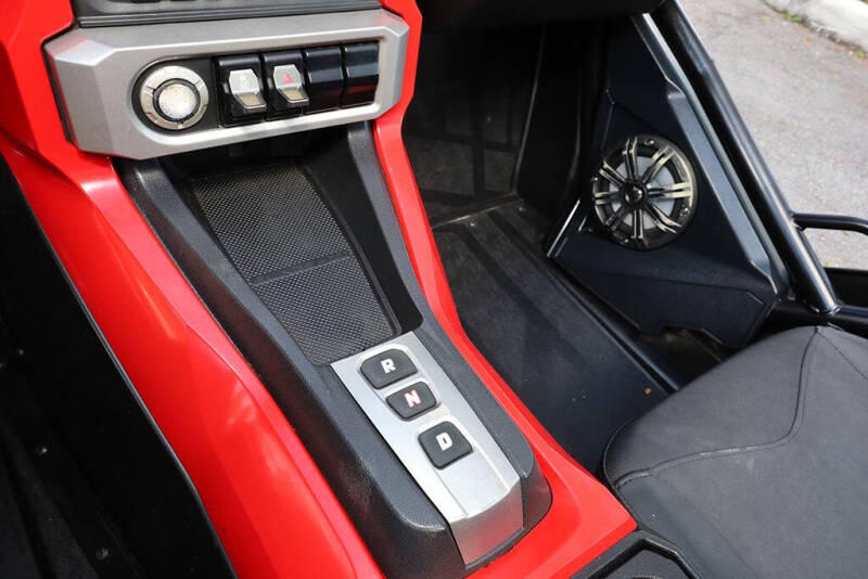 2021 Polaris Slingshot