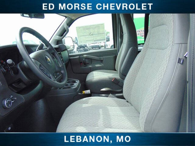 2025 Chevrolet Express 3500