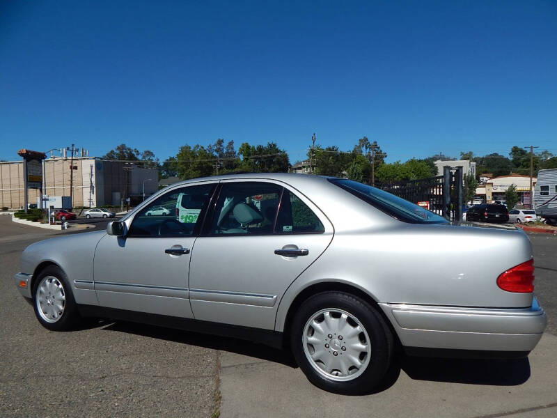 1999 Mercedes-Benz E-Class E 320
