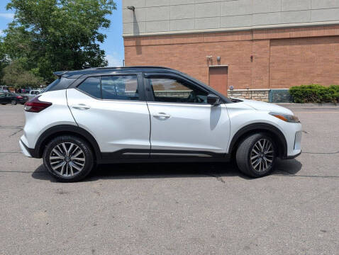 2021 Nissan Kicks SR
