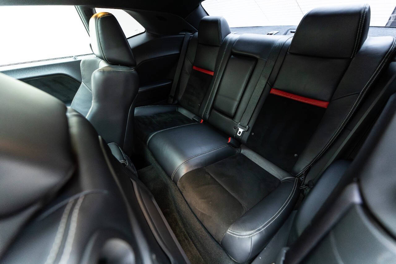 2012 Dodge Challenger 103