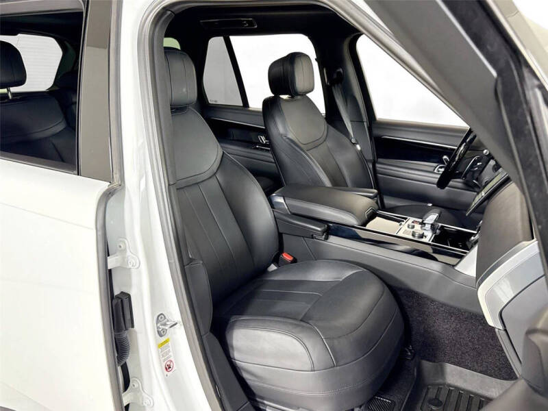 2023 Land Rover Range Rover P400 SE