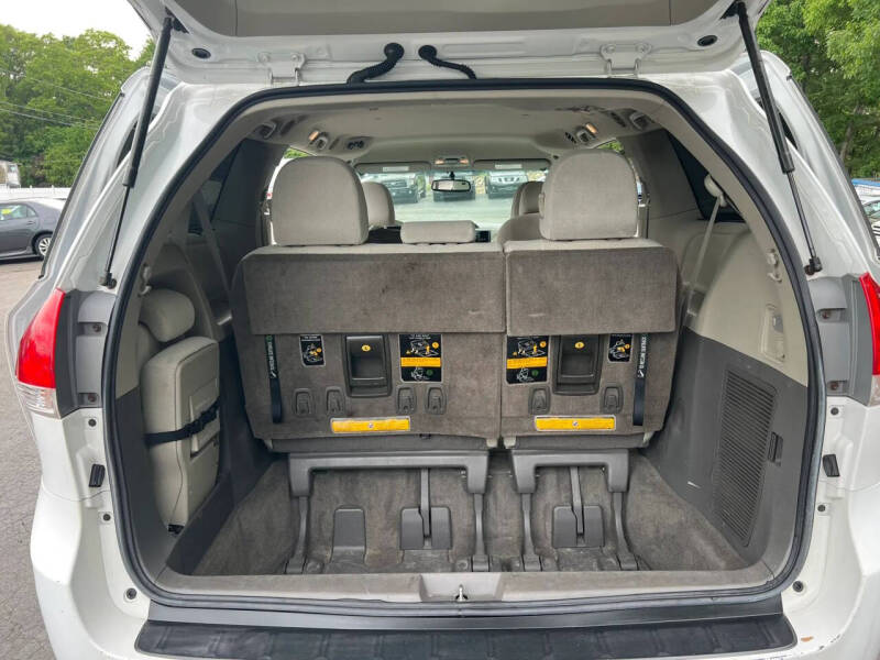 2012 Toyota Sienna