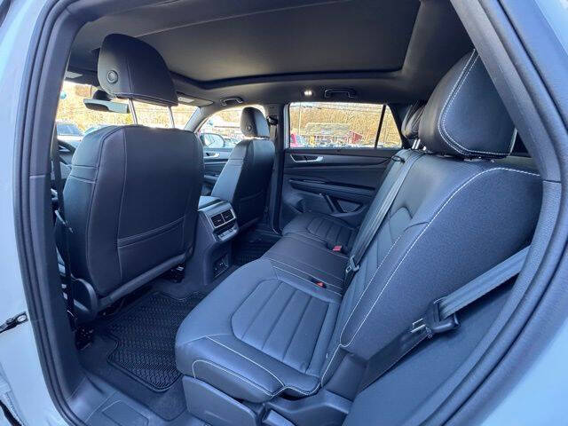 2026 Volkswagen Atlas Cross Sport SEL R-Line Black 4Motion