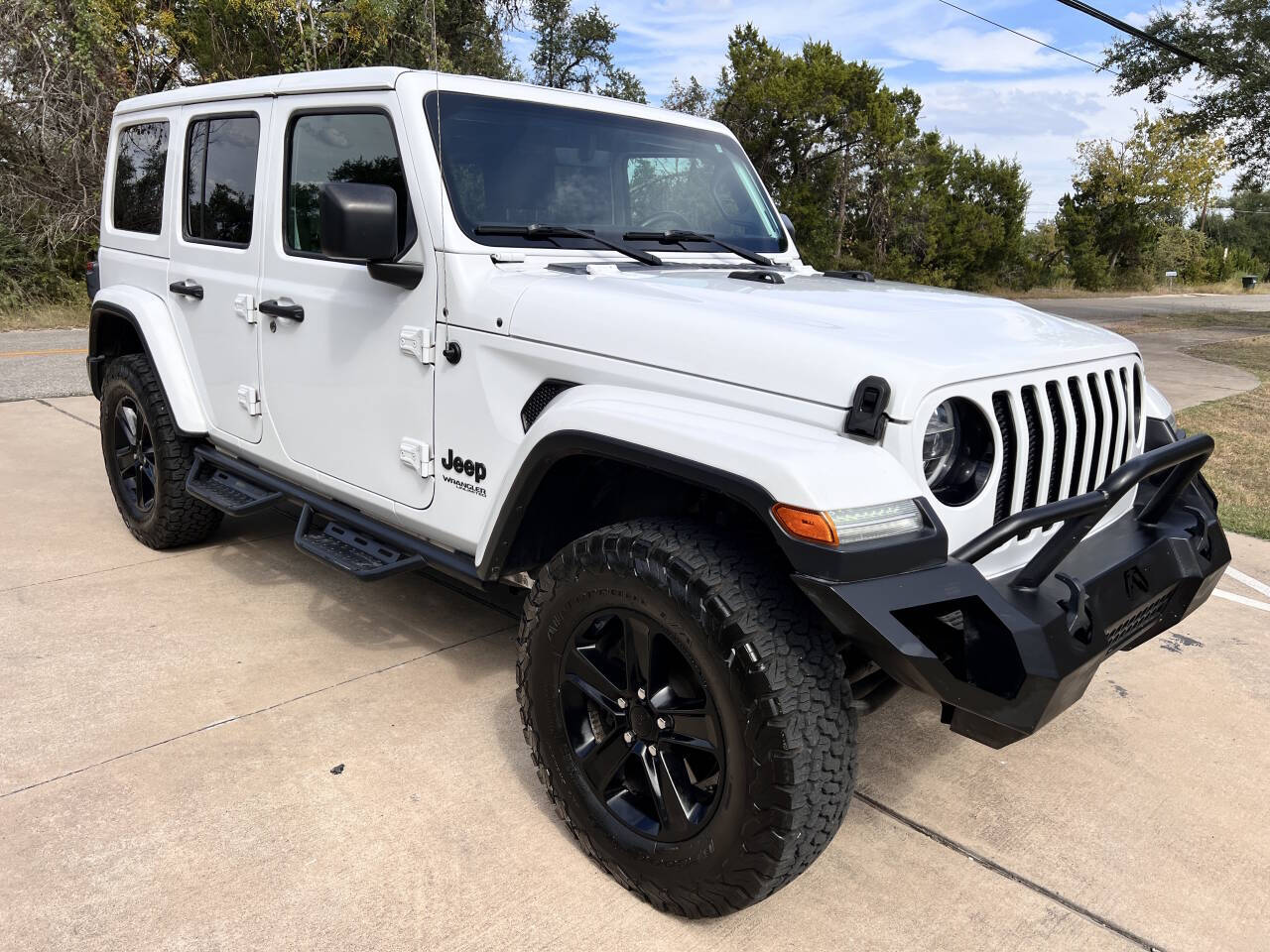 Used Car 2019 Jeep Wrangler Unlimited  Sahara Altitude 4x4 4dr Suv For Sale Under $30,000 In Austin, Texas