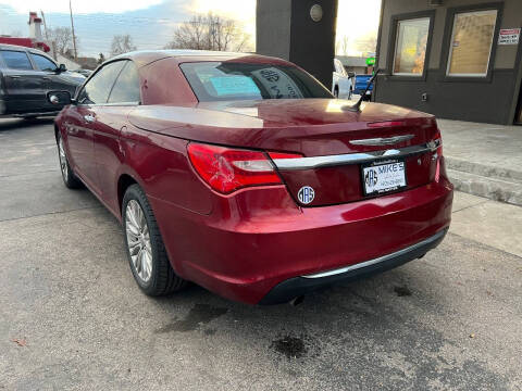 2013 Chrysler 200 Limited