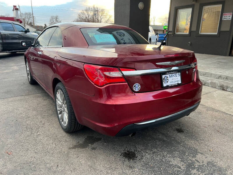 2013 Chrysler 200 Limited