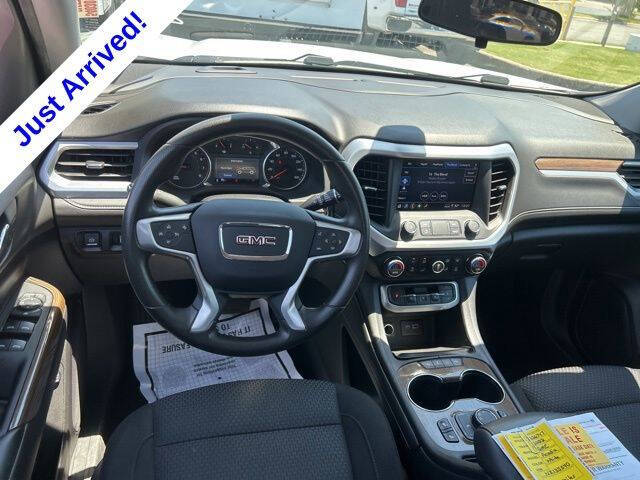 2022 GMC Acadia SLE