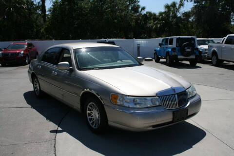 2002 Lincoln Town Car for sale at Mike's Trucks & Cars in Port Orange FL