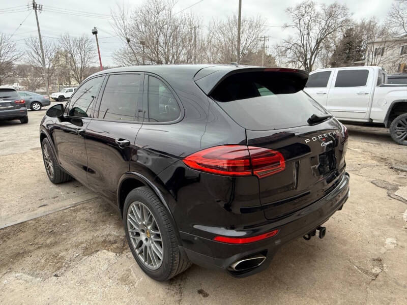 2018 Porsche Cayenne Platinum Edition