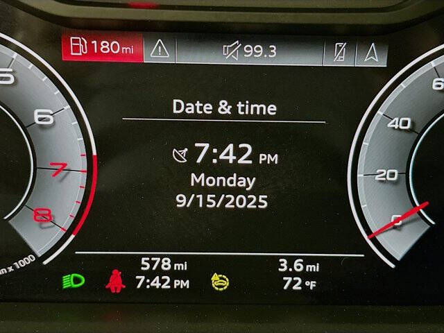 2024 Audi Q3 quattro S line Prem Plus 45 TFSI