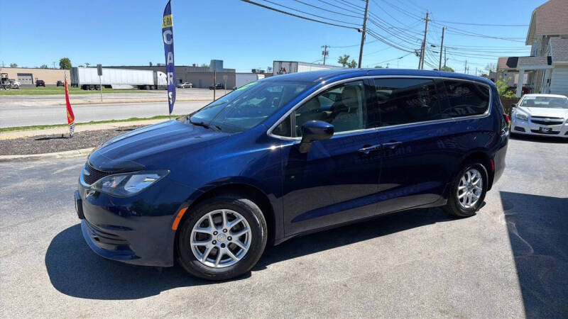 2017 Chrysler Pacifica LX