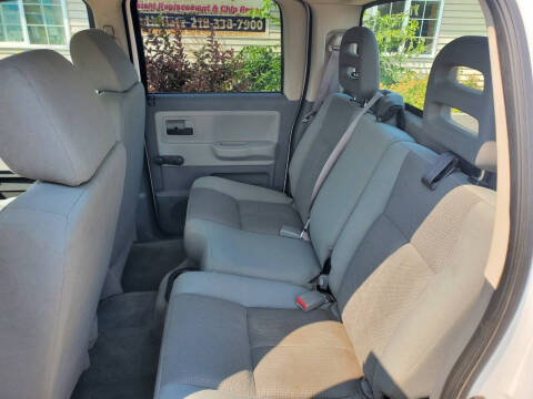 2005 Dodge Dakota ST