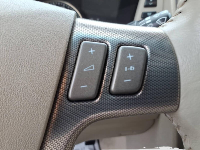 2005 Cadillac XLR