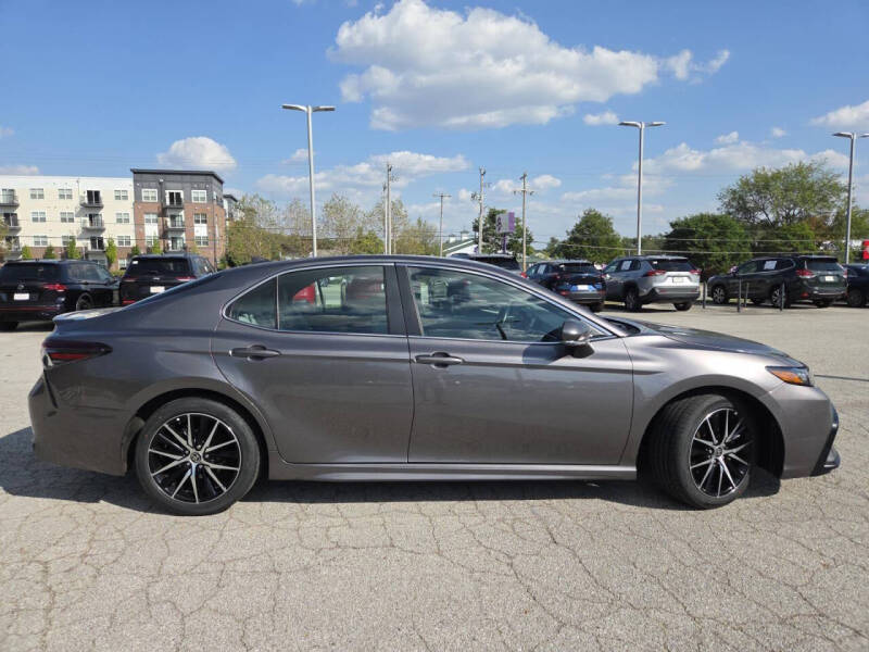 2024 Toyota Camry SE