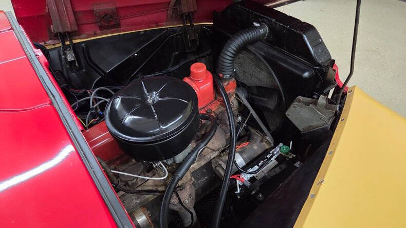 1953 International L-120 Series