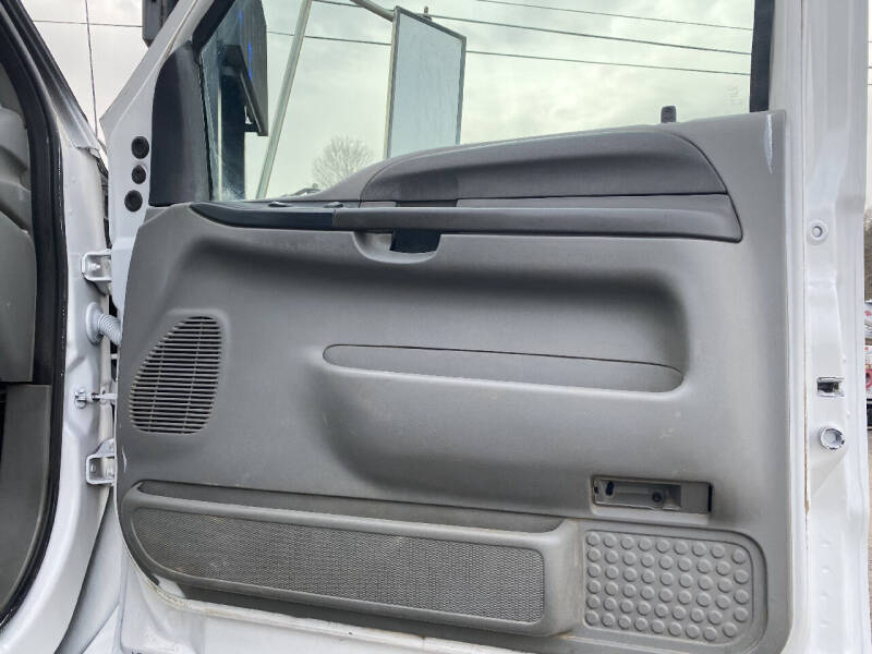 2003 Ford F-650 Super Duty