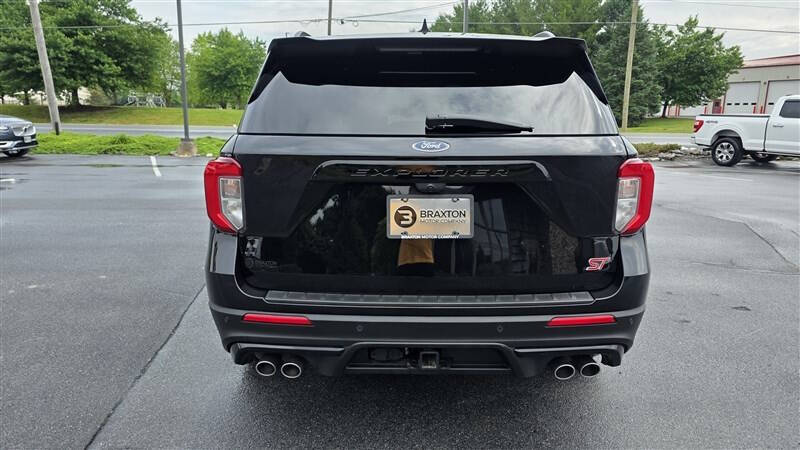 2022 Ford Explorer ST