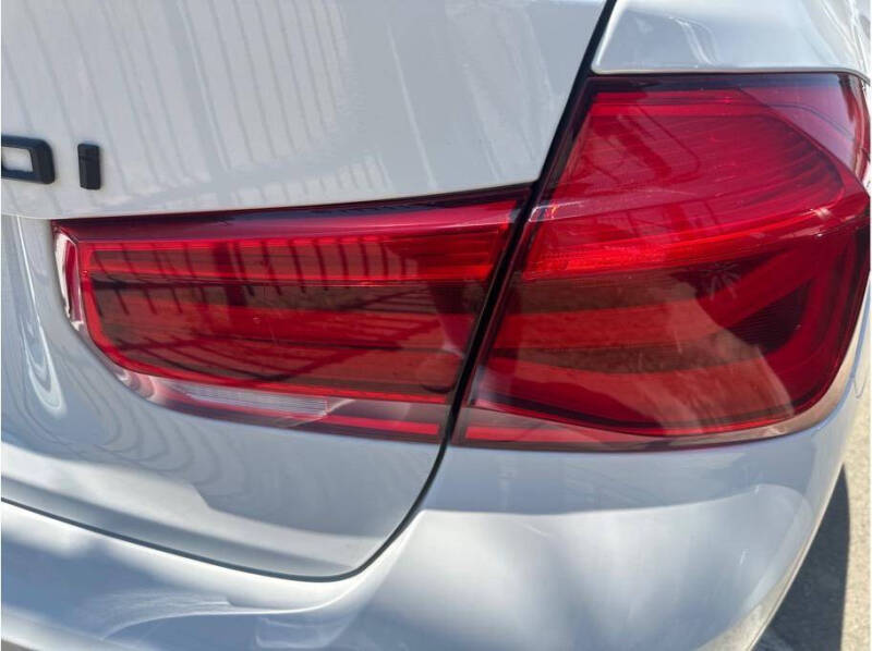 2017 BMW 3 Series 330i