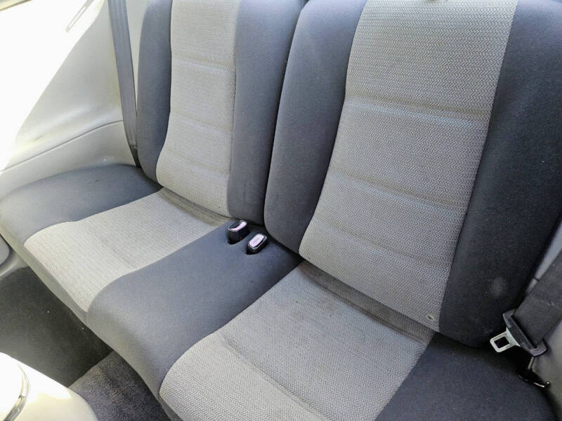 2004 Ford Mustang