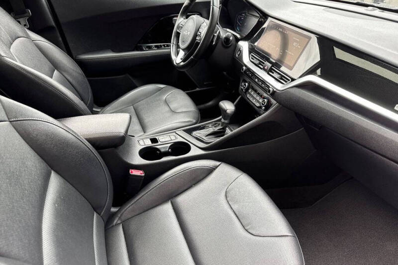 2022 Kia Niro EX Premium