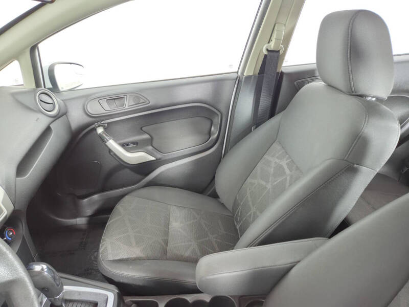 2012 Ford Fiesta SE